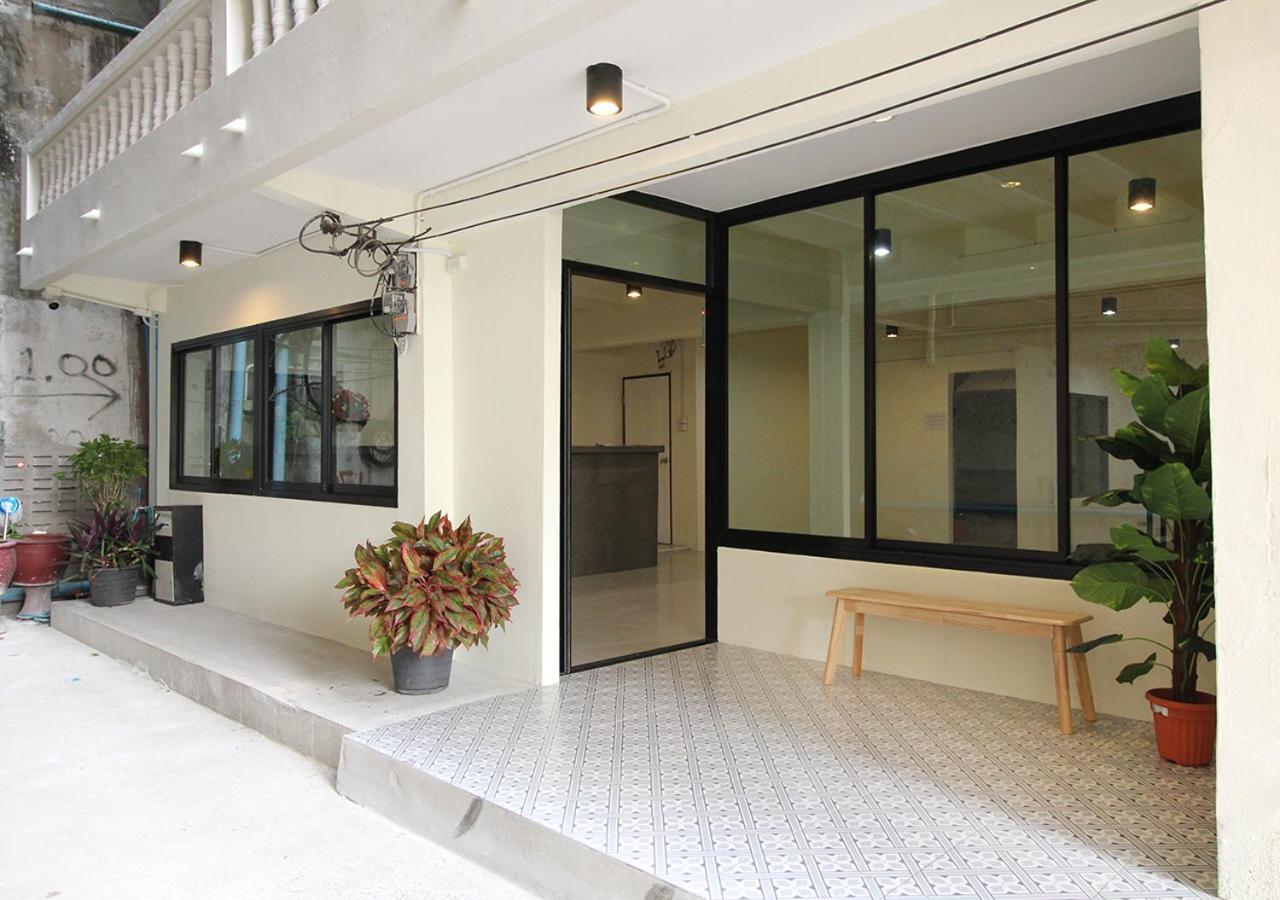 Chaiwat Hostel Bangkok Exterior photo